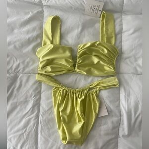 Ana de Bretaña / Sunny Lime - Top & Bottom M